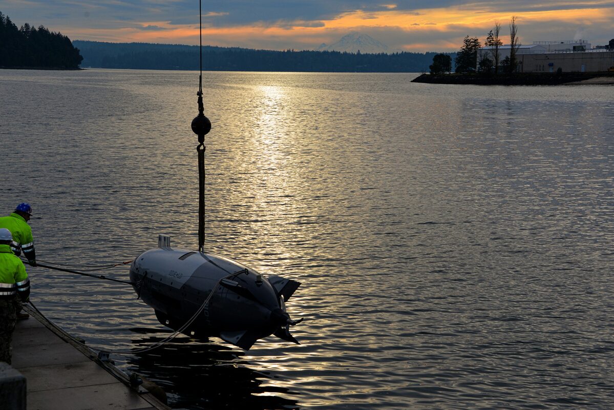 Australia Unveils Sea Mines, Supply Caches and Altius Drone Swarms for Anduril's Ghost Shark